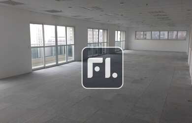 Imagem: O depósito possui 2 Vagas na garagem, 90m² de Área e está