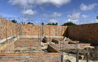 Imagem: O terreno à venda possui 200m² de Área e está localizado