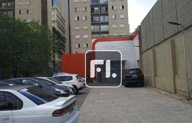 Imagem: O depósito possui 5 Vagas na garagem e 770m² de Área e está