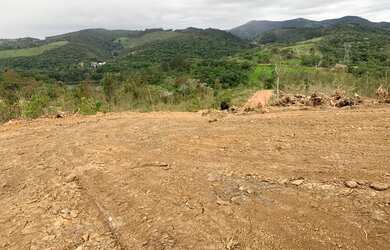 Imagem: O terreno possui 600m² de Área e está localizado em Centro