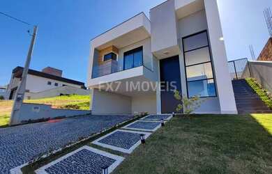 Imagem: A casa em condomínio possui 3 Dormitórios, 4 Banheiros, 4