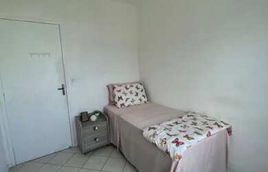 Imagem: O apartamento possui 1 Dormitório e está localizado em Aririu