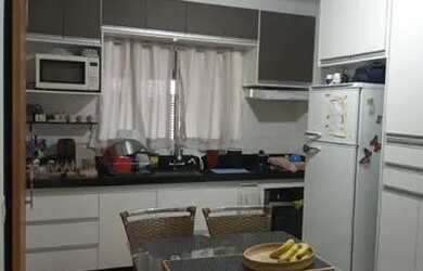 Imagem 3: Casa. Churrasqueira, 200m² de Área, 2 Vagas na garageme3 Dormitórios