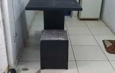 Imagem: O apartamento possui 1 Dormitório, 1 Banheiro, 1 Vaga na garagem