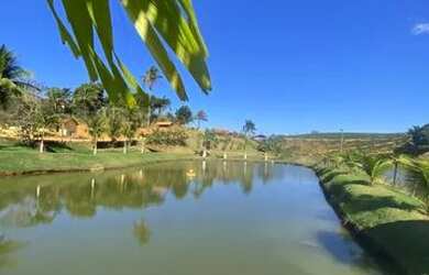 Imagem: A chácara possui 4.000m² de Área e está localizado em Timbuí