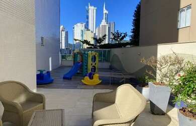 Imagem: O apartamento possui 3 Dormitórios, 4 Banheiros, 2 Vagas na