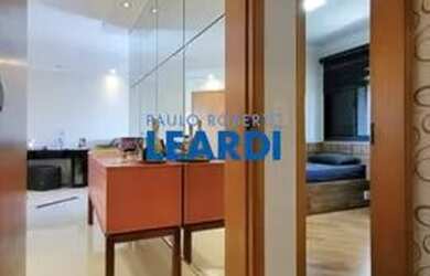 Imagem: O apartamento possui 3 Dormitórios, 5 Banheiros, 3 Vagas na