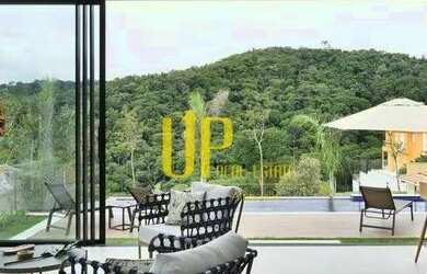 Imagem: A casa em condomínio possui 4 Dormitórios, 5 Banheiros, 4