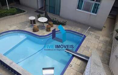 Imagem: A casa possui 5 Dormitórios, 5 Banheiros, 5 Vagas na garagem