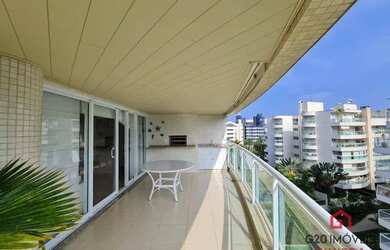 Imagem: O apartamento possui 4 Dormitórios, 1 Banheiro, 3 Vagas na