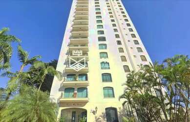 Imagem: O apartamento possui 4 Dormitórios, 1 Banheiro, 3 Vagas na