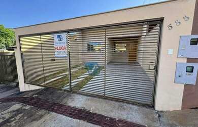 Imagem: A casa possui 3 Dormitórios, 2 Banheiros, 100-0m² de Área