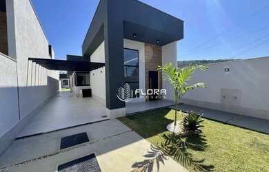 Imagem: A casa à venda possui 3 Dormitórios, 2 Banheiros, 2 Vagas