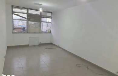 Imagem: O depósito possui 43m² de Área e está localizado em Centro