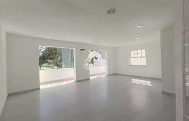 Imagem: A casa possui 4 Dormitórios, 5 Banheiros, 3 Vagas na garagem