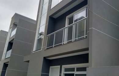 Imagem: A casa em condomínio possui 3 Dormitórios, 3 Banheiros, 2