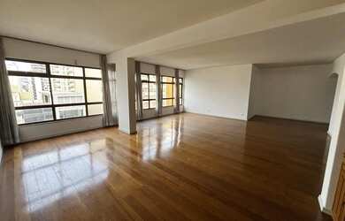 Imagem: O apartamento possui 5 Dormitórios, 4 Banheiros, 2 Vagas na