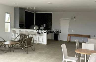 Imagem: O apartamento possui 3 Dormitórios, 1 Banheiro, 1 Vaga na garagem