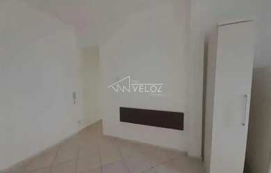 Imagem 10: Kitnet/Conjugado - / Residencial / Centro