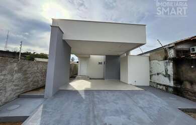 Imagem: A casa possui 2 Dormitórios, 1 Banheiro, 4 Vagas na garagem