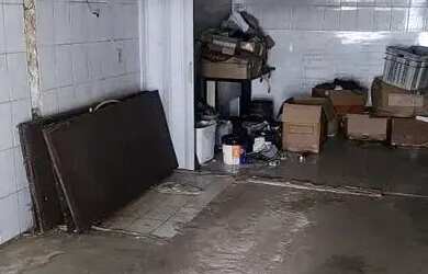 Imagem 7: CASA DE ESQUINA LOCALIZADA NO BAIRRO DOM PEDRO, COM 3 QUARTOS SENDO 1...