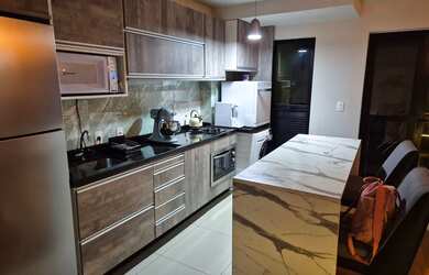 Imagem: O apartamento possui 2 Dormitórios, 1 Banheiro, 1 Vaga na garagem