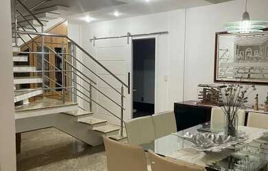 Imagem 12: Imóvel para venda tem 330 metros quadrados com 5 quartos em Cobilândia...