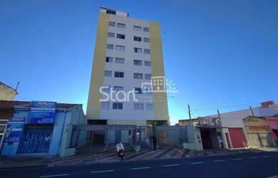 Imagem: O apartamento possui 1 Dormitório, 2 Banheiros, 1 Vaga na garagem