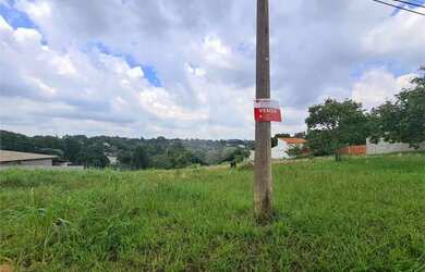 Imagem: O terreno possui 2.212m² de Área e está localizado em Chácaras