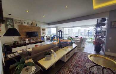 Imagem: O apartamento possui 4 Dormitórios, 5 Banheiros, 3 Vagas na