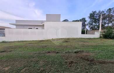 Imagem: O terreno possui 360m² de Área e está localizado em Jardim