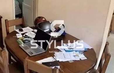 Imagem: A casa possui 2 Dormitórios, 3 Banheiros, 1 Vaga na garagem