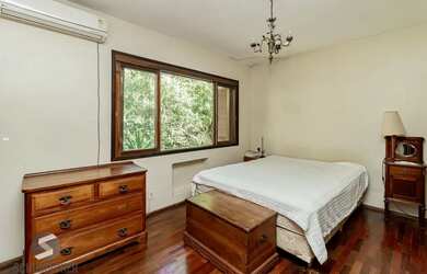 Imagem 13: Casa em Cristal. 247m² de Área, 4 Vagas na garageme4 Dormitórios