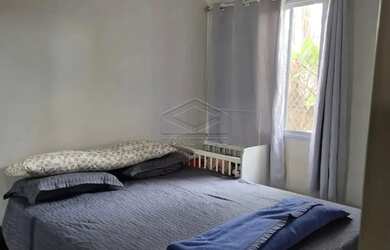 Imagem: A casa em condomínio possui 3 Dormitórios, 1 Banheiro, 2 Vagas