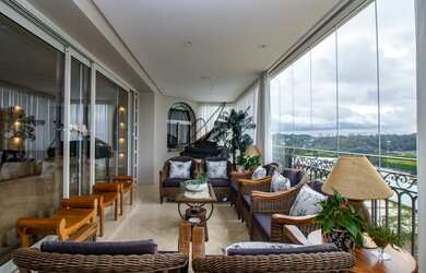 Imagem: O apartamento possui 5 Dormitórios, 5 Banheiros, 5 Vagas na