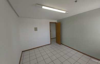 Imagem: O depósito possui 38m² de Área e está localizado em Centro