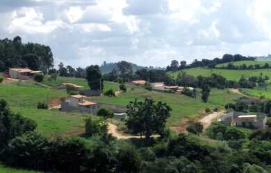 Imagem: O terreno possui 573m² de Área e está localizado em Parque