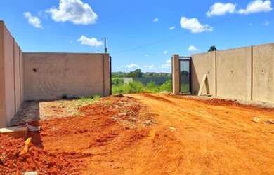 Imagem: O terreno possui 300m² de Área e está localizado em Setor