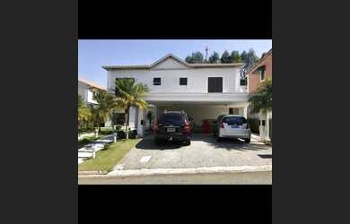 Imagem: A casa em condomínio possui 5 Dormitórios, 4 Banheiros, 4