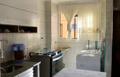 Imagem: O apartamento possui 2 Dormitórios, 1 Banheiro, 1 Vaga na garagem