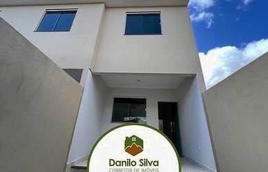 Imagem: A casa possui 2 Dormitórios, 2 Banheiros, 1 Vaga na garagem