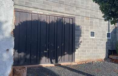 Imagem: O depósito possui 4 Vagas na garagem e 100m² de Área e está