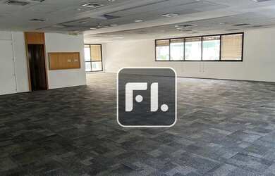 Imagem: O depósito possui 5 Vagas na garagem, 251m² de Área, Imóvel