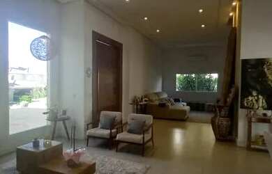 Imagem: A casa em condomínio possui 3 Dormitórios, 4 Banheiros, 3