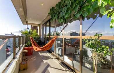 Imagem: O apartamento na cobertura possui 4 Dormitórios, 1 Banheiro