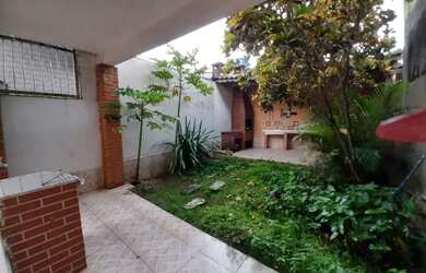 Imagem 5: Pé na areia. Churrasqueira, Varanda, 152m² de Áreae4 Vagas na garagem