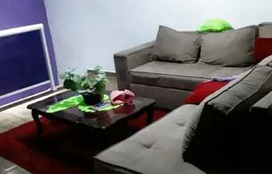 Imagem: A casa possui 5 Dormitórios, 3 Banheiros, 2 Vagas na garagem