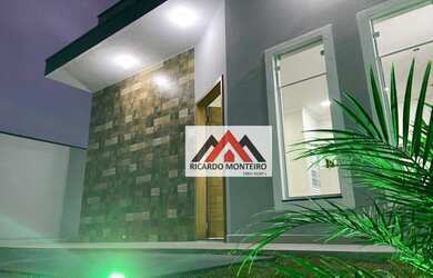 Imagem: A casa possui 3 Dormitórios, 1 Banheiro, 2 Vagas na garagem