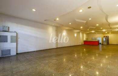 Imagem: O depósito possui 2 Vagas na garagem, 520m² de Área e está