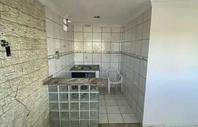 Imagem 2: Vendo casa do pau miúdo ,carro vai na porta